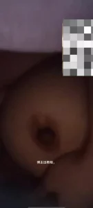 网调 聊骚 美少妇躲被窝揉奶 露脸 伸舌 看着我射